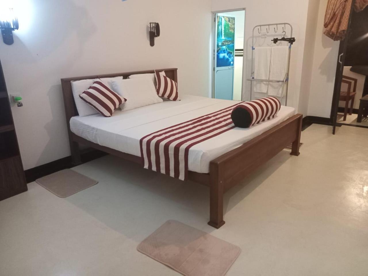 Little Villa Guest House Ahangama Extérieur photo