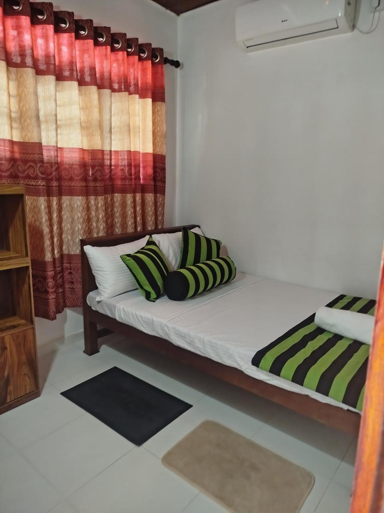 Little Villa Guest House Ahangama Extérieur photo